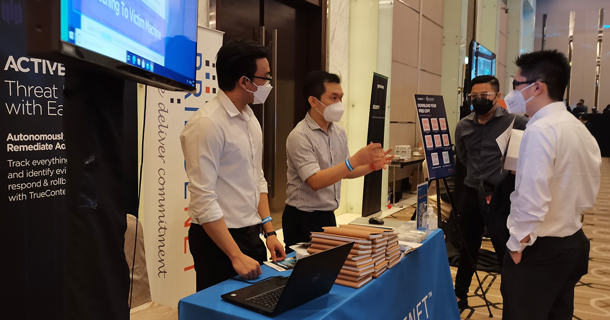 picom-booth-1